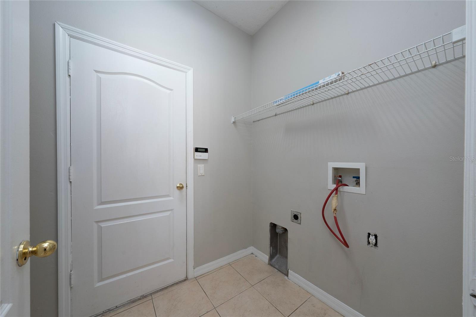 Image 28 of 32 For 607 Hacienda Circle