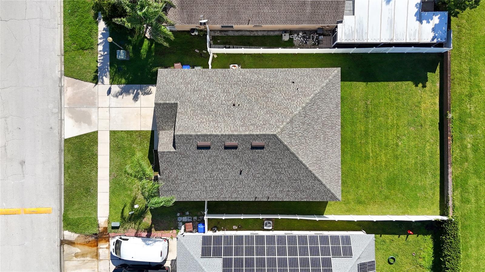 Image 4 of 32 For 607 Hacienda Circle