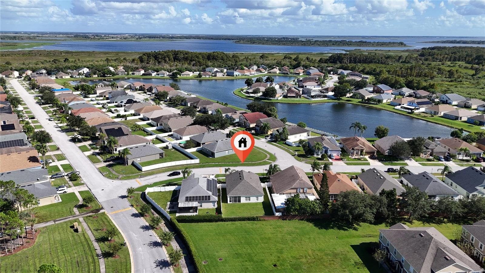 Image 6 of 32 For 607 Hacienda Circle