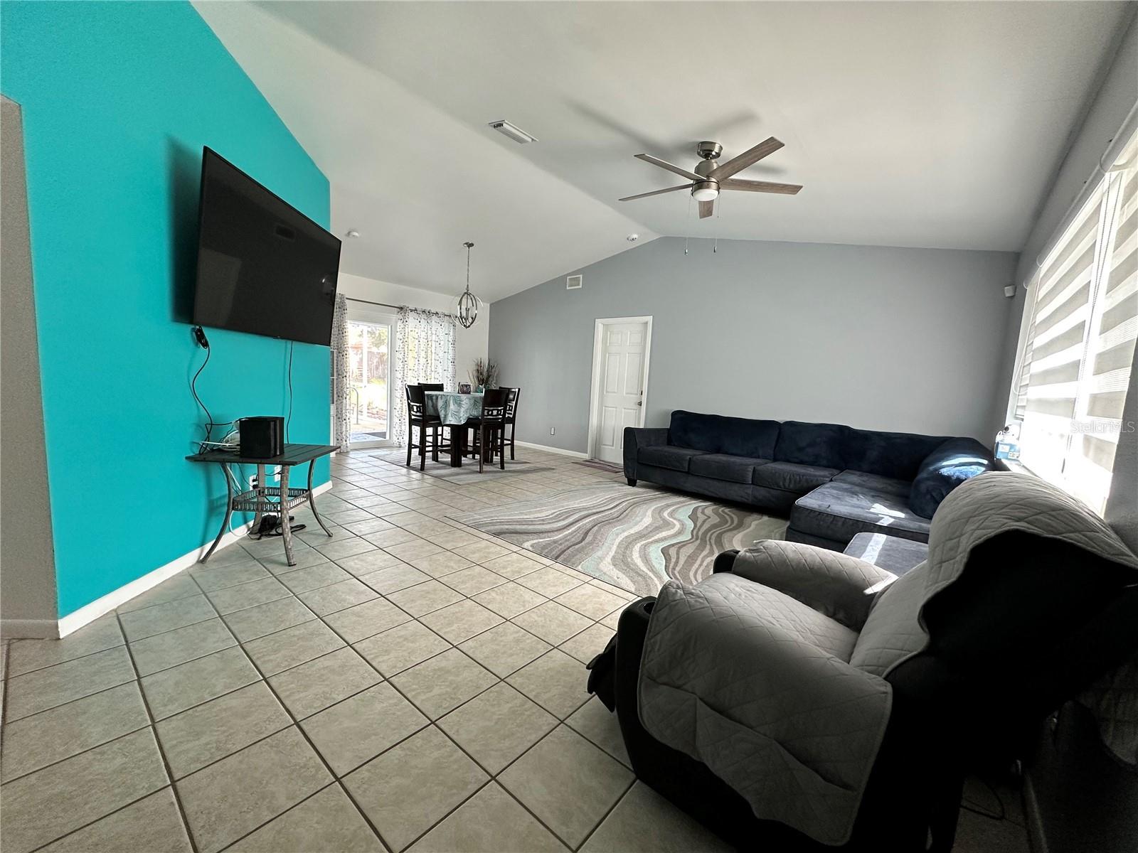 Image 6 of 40 For 4299 Goldcoast Avenue