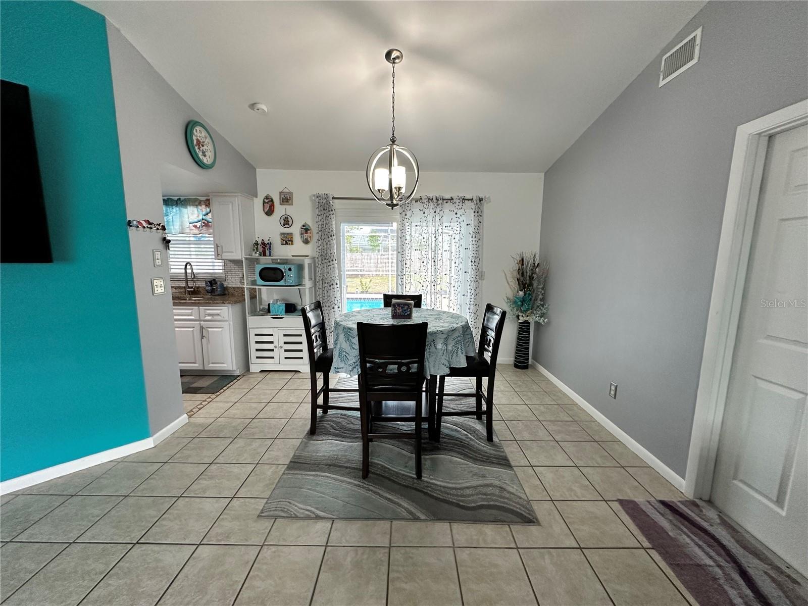 Image 9 of 40 For 4299 Goldcoast Avenue