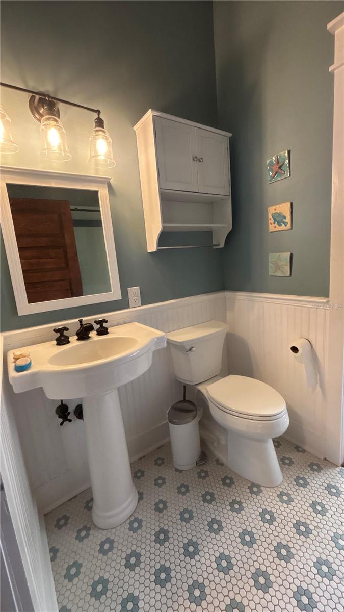 Image 2 of 9 For 229 Highland Avenue