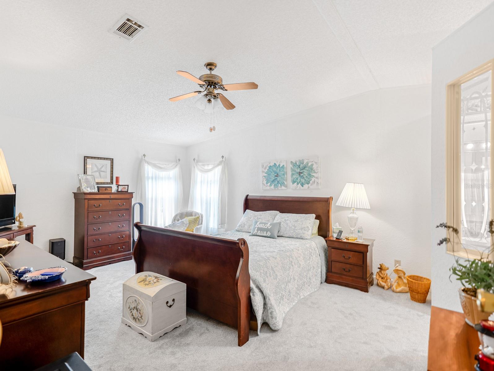 Image 18 of 29 For 412 Tivoli Park Dr