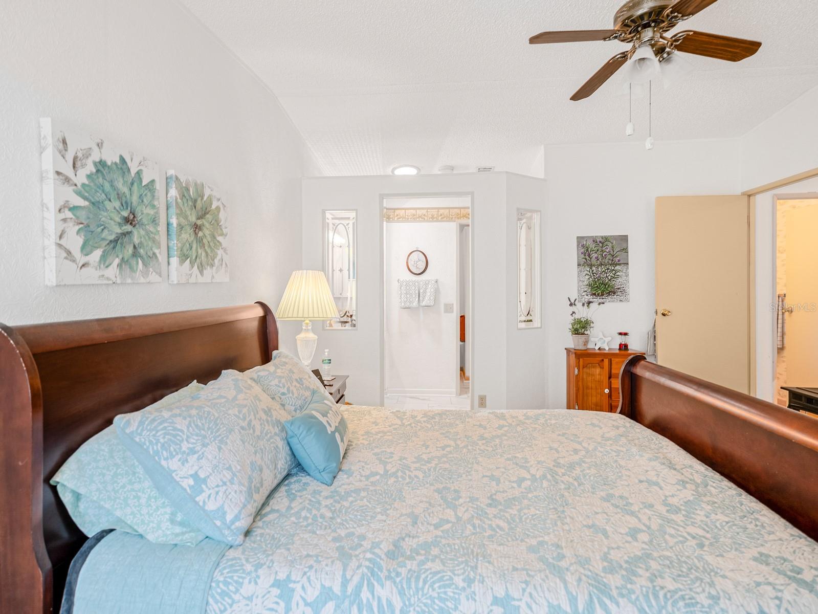 Image 19 of 29 For 412 Tivoli Park Dr