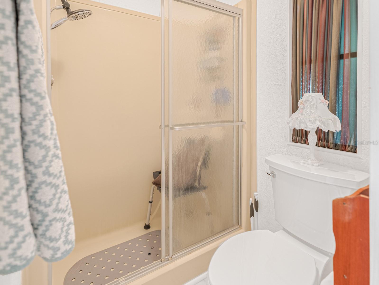 Image 21 of 29 For 412 Tivoli Park Dr