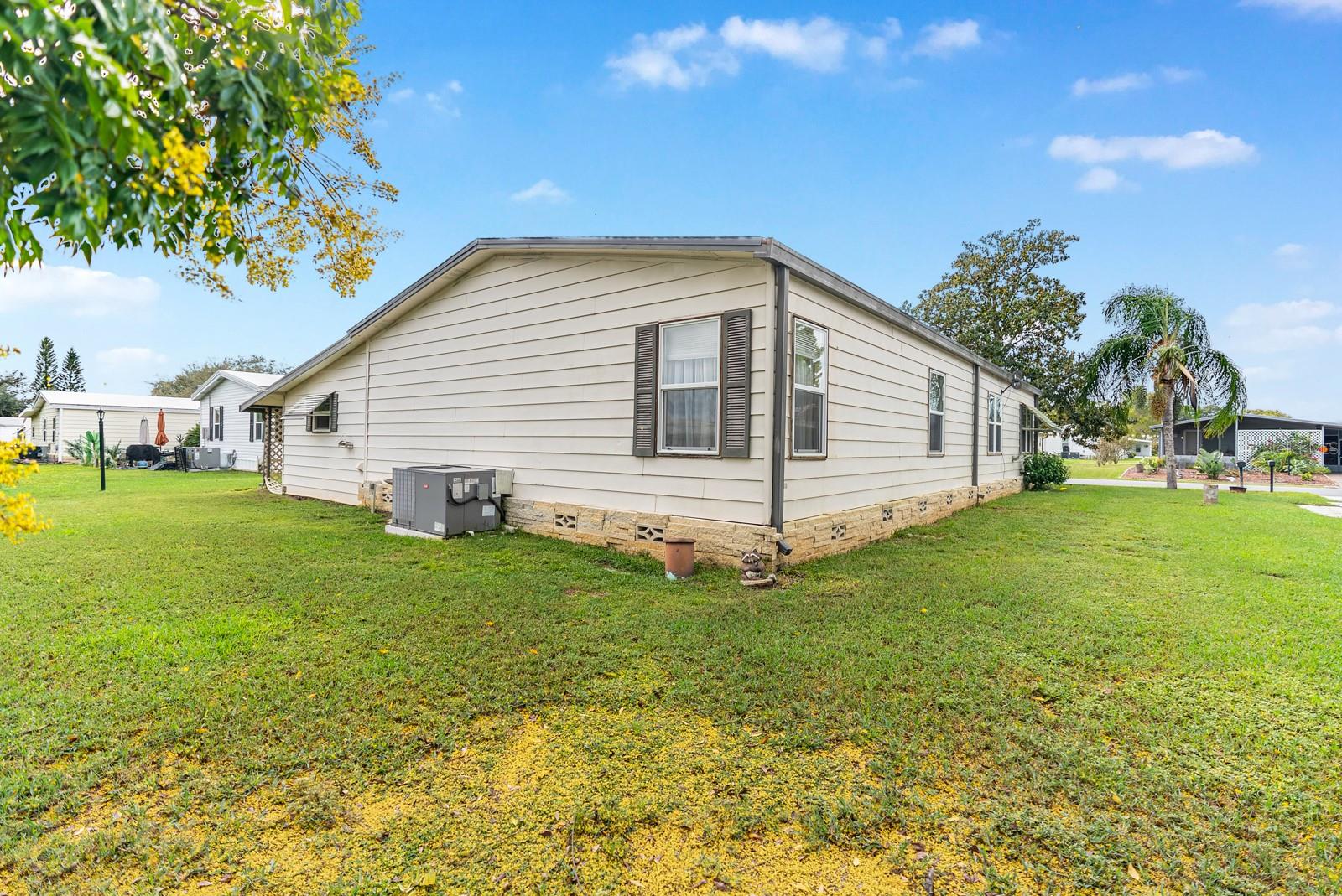 Image 30 of 32 For 412 Tivoli Park Dr