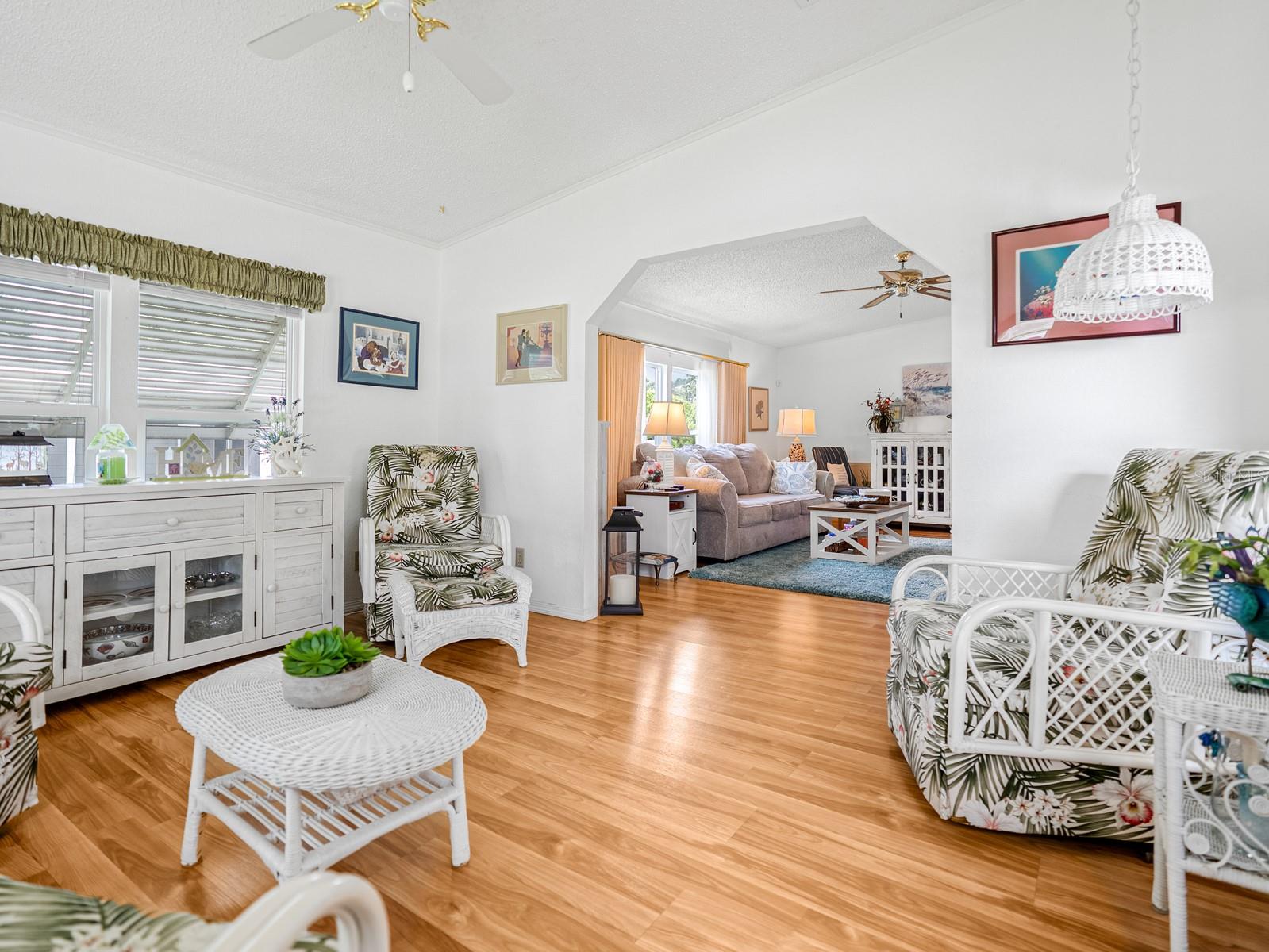 Image 6 of 29 For 412 Tivoli Park Dr