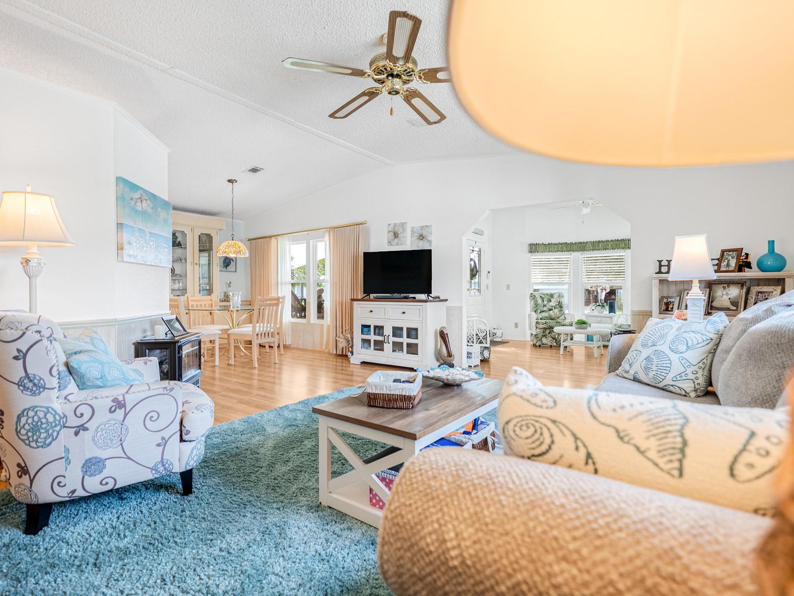 Image 9 of 29 For 412 Tivoli Park Dr