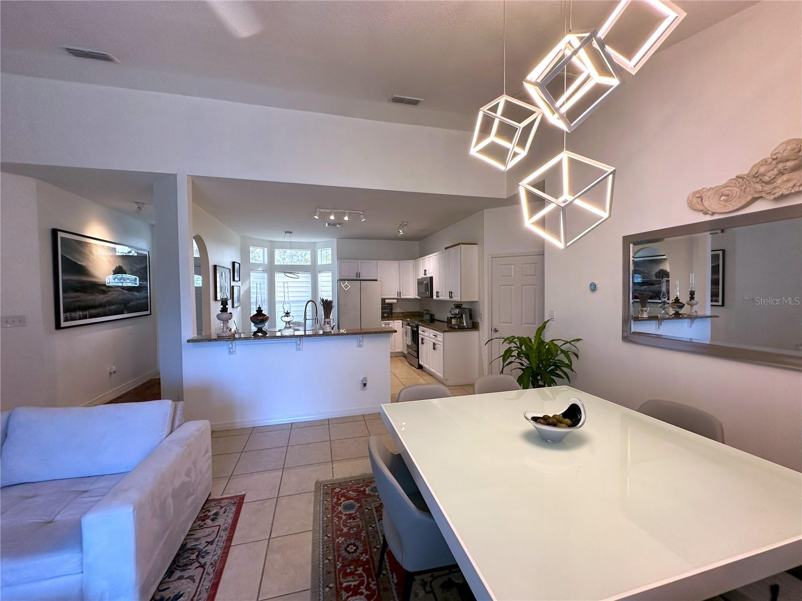 Image 10 of 43 For 700 Castillo Place