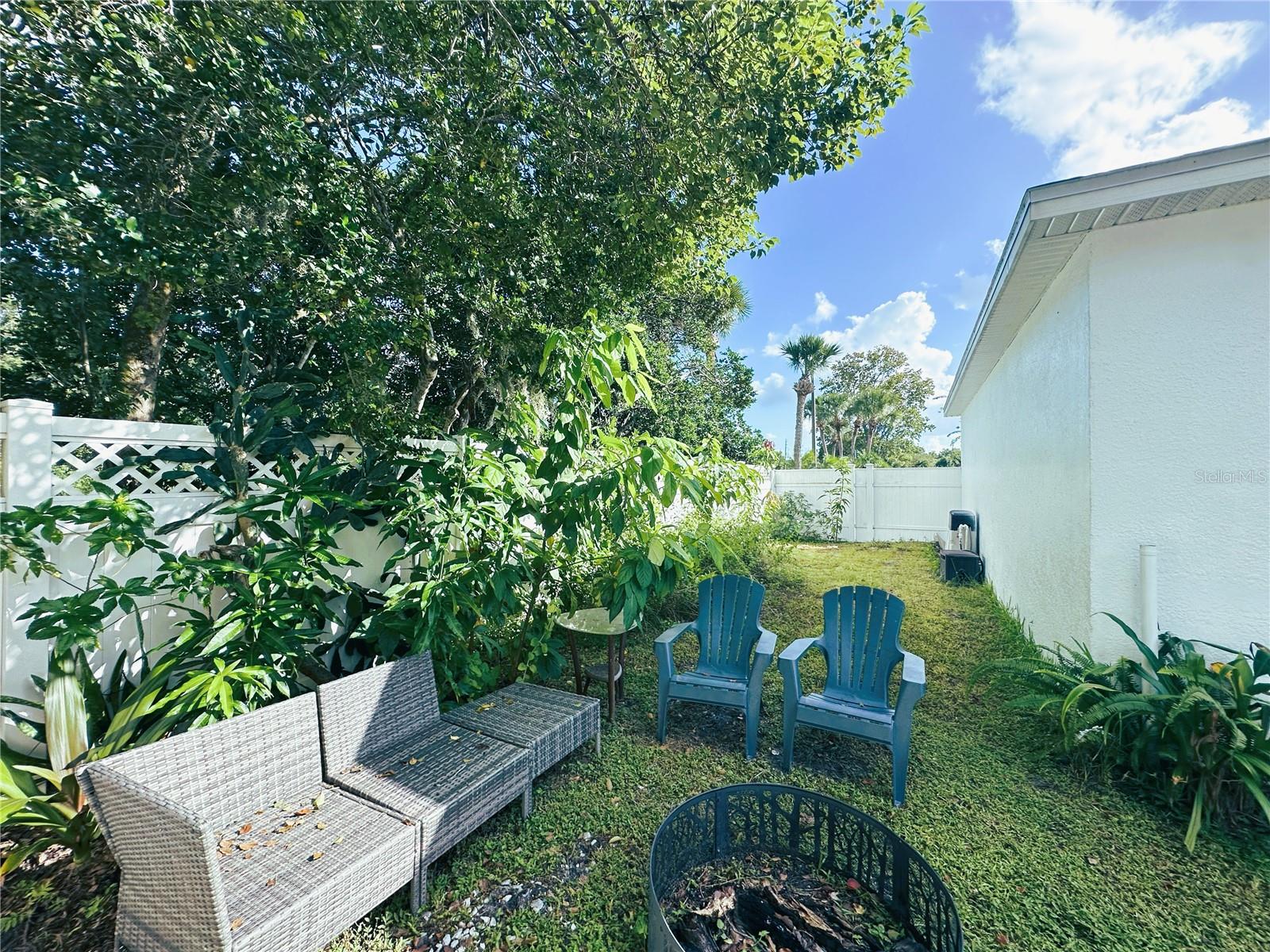 Image 29 of 43 For 700 Castillo Place