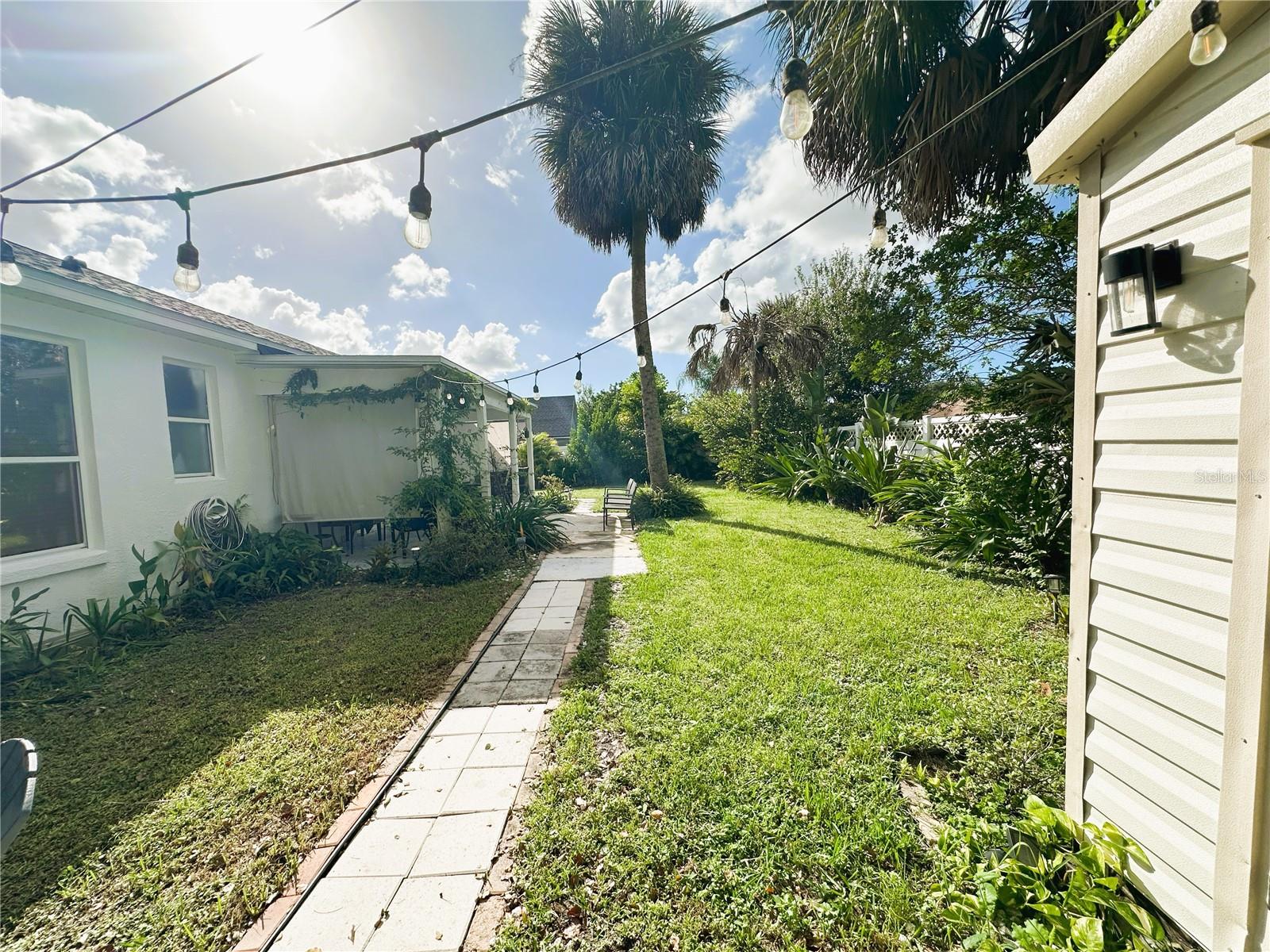 Image 32 of 43 For 700 Castillo Place