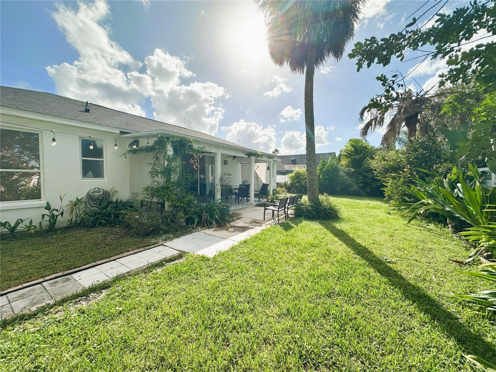 Image 33 of 43 For 700 Castillo Place