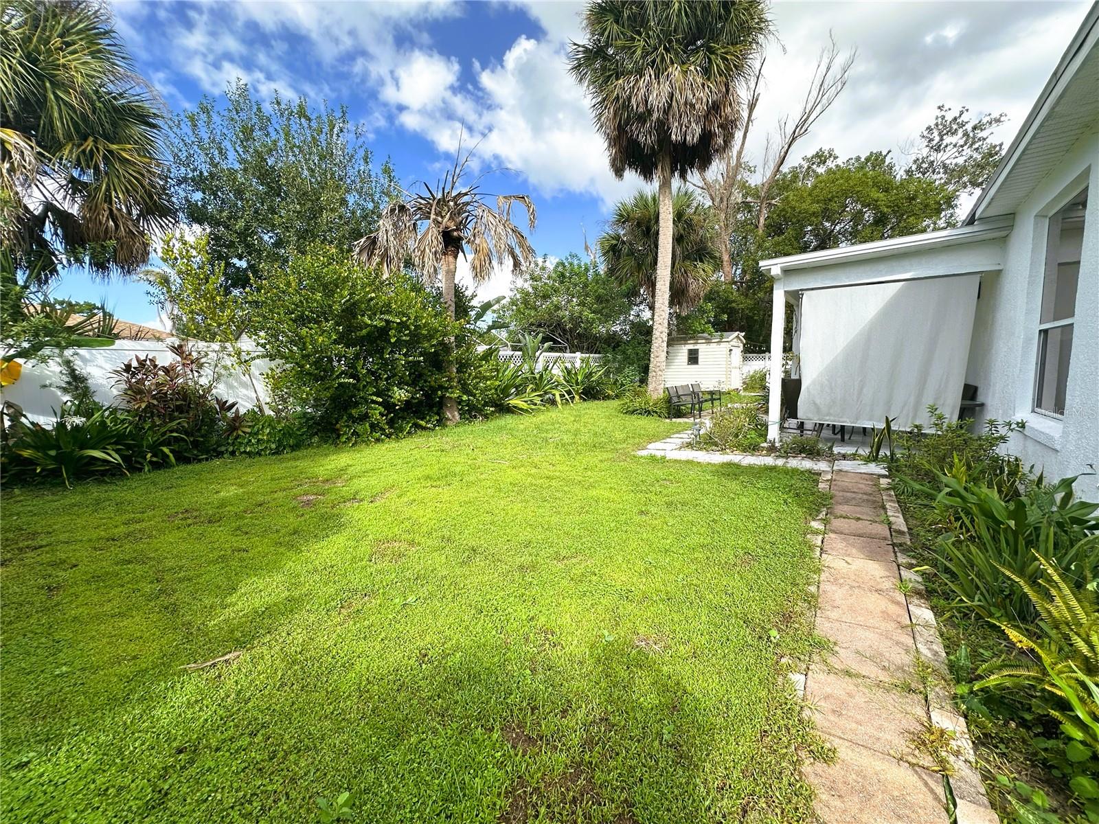 Image 38 of 43 For 700 Castillo Place