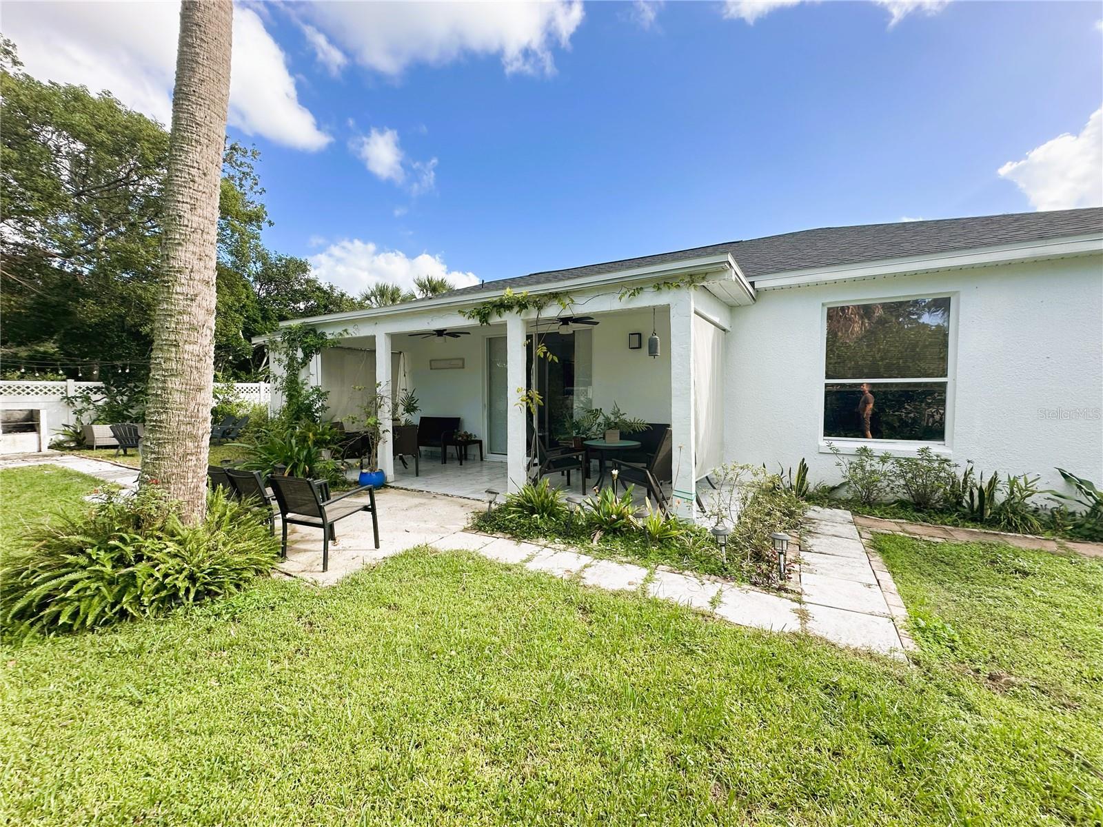 Image 39 of 43 For 700 Castillo Place