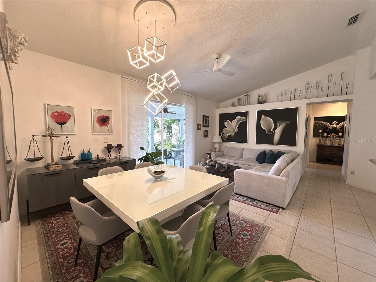 Image 5 of 43 For 700 Castillo Place