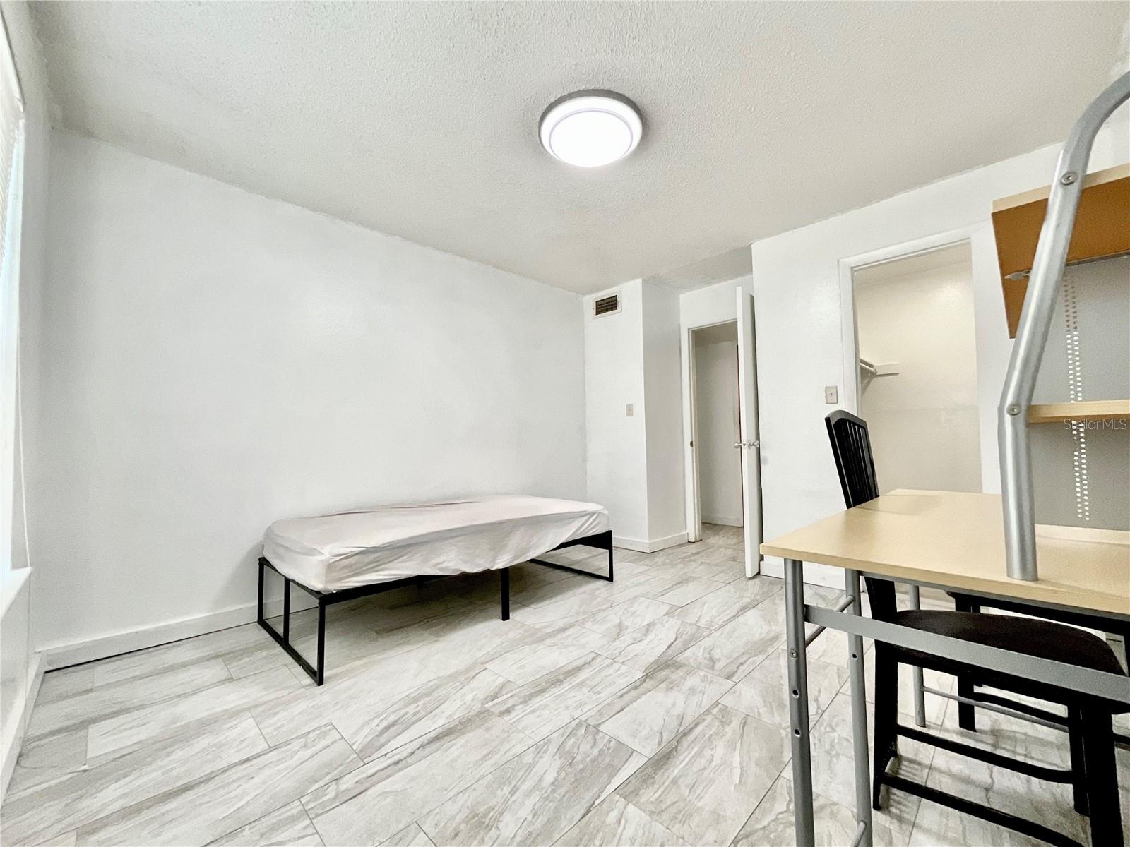 Image 12 of 25 For 4350 Perkinshire Lane 103