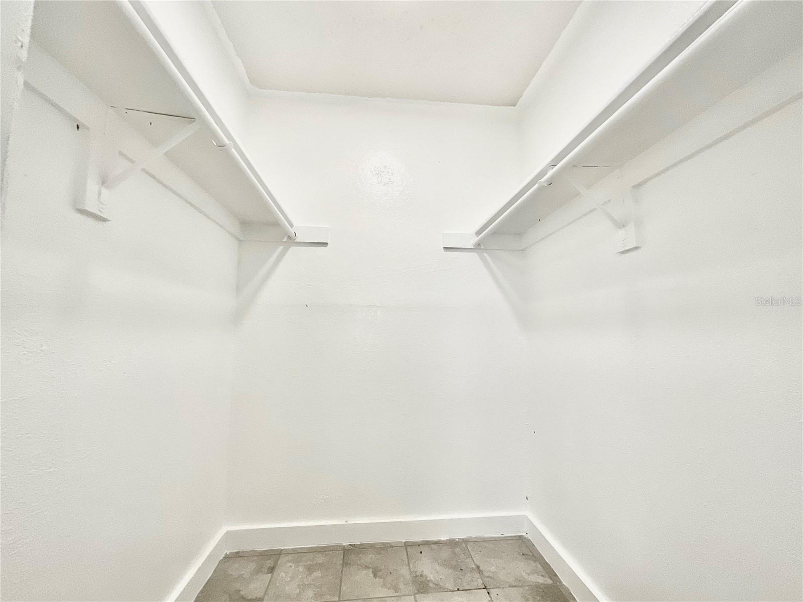 Image 13 of 25 For 4350 Perkinshire Lane 103