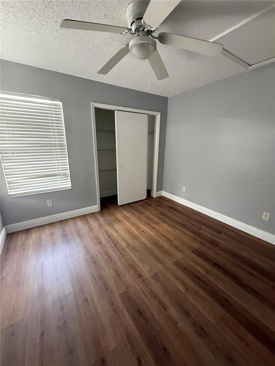 Image 9 of 12 For 103 Lakepointe Circle