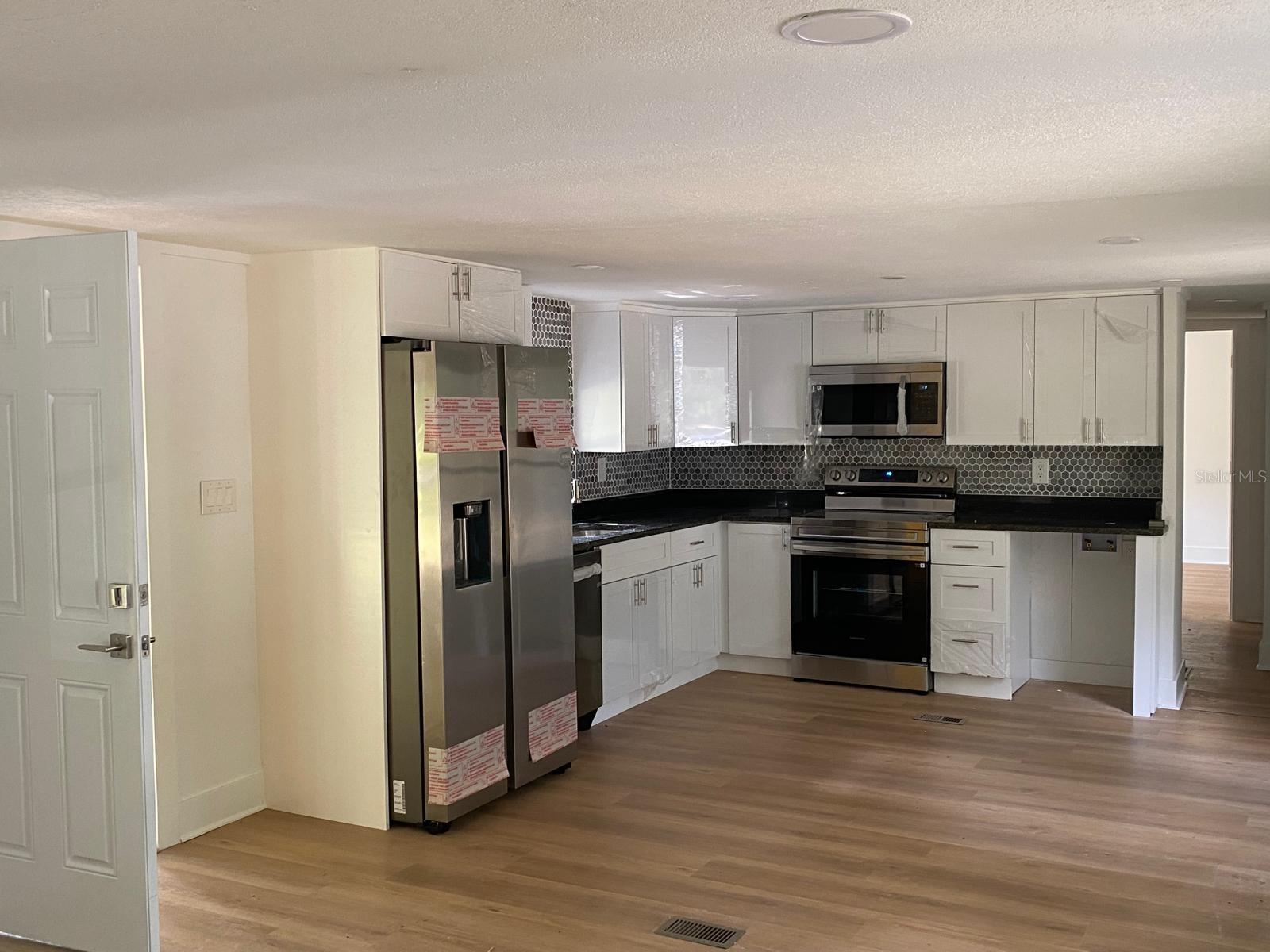 Image 3 of 33 For 19429 Mccloy Circle