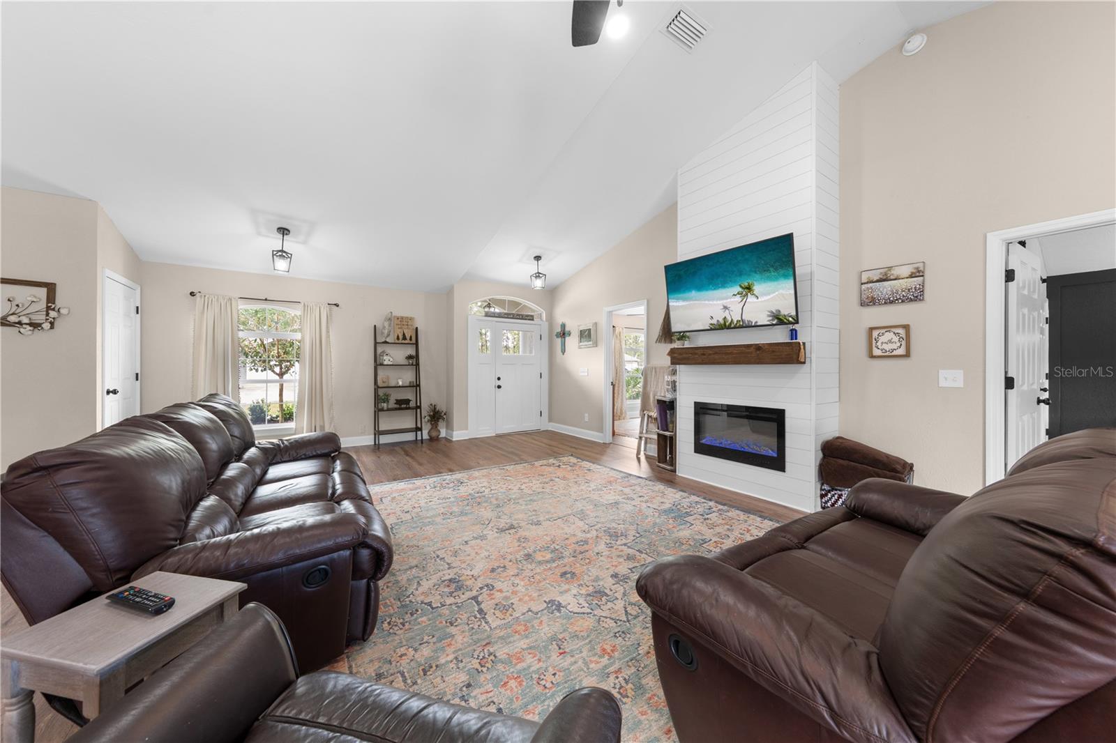 Image 10 of 48 For 1811 Lost Lake Court