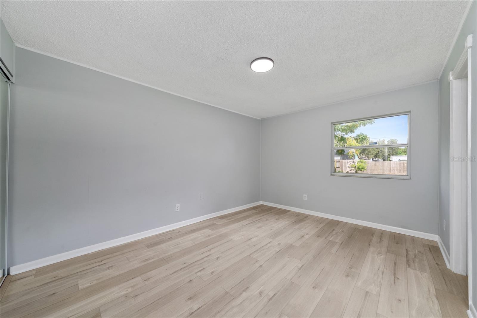 Image 18 of 36 For 1034 Falcon Street