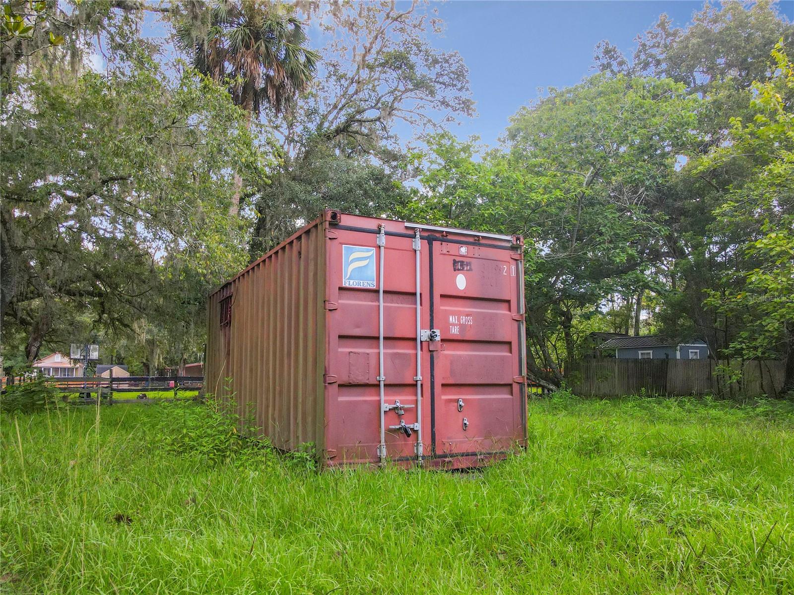 Image 12 of 16 For 811 Leonard Street