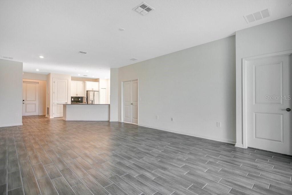 Image 14 of 35 For 2971 Camden Way
