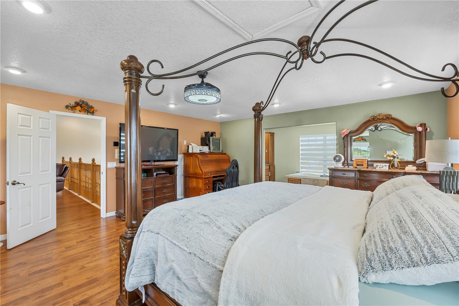 Image 23 of 48 For 5208 Oakdale Road