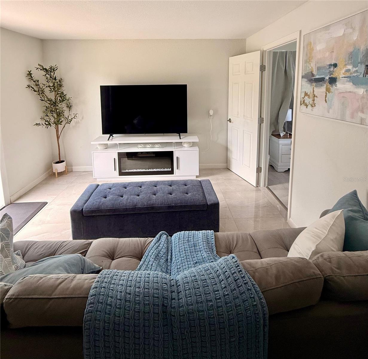 Listing photo id 10 for 8117 Bay Drive