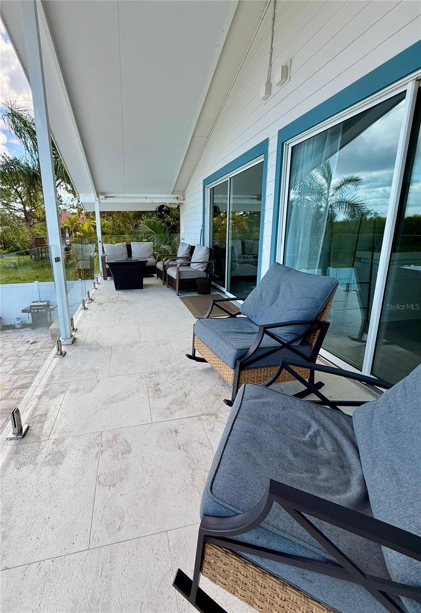 Listing photo id 29 for 8117 Bay Drive
