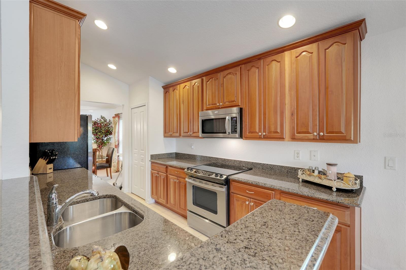 Image 13 of 55 For 8374 Quimby Circle 8374