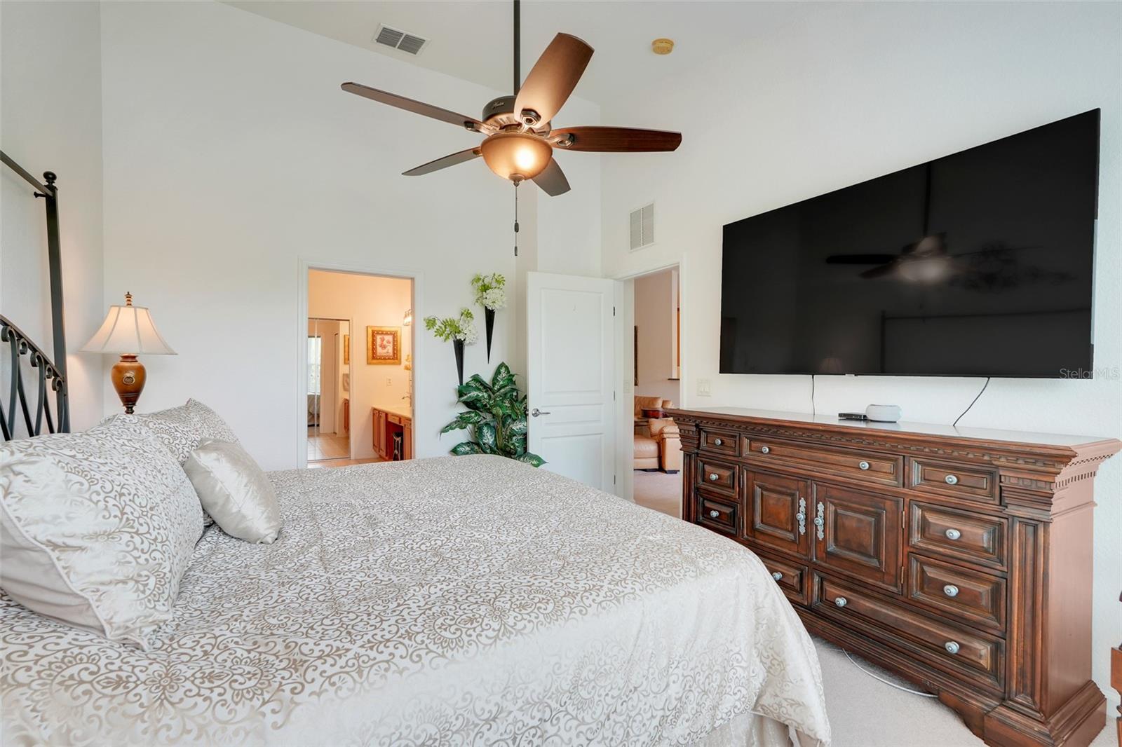 Image 20 of 55 For 8374 Quimby Circle 8374