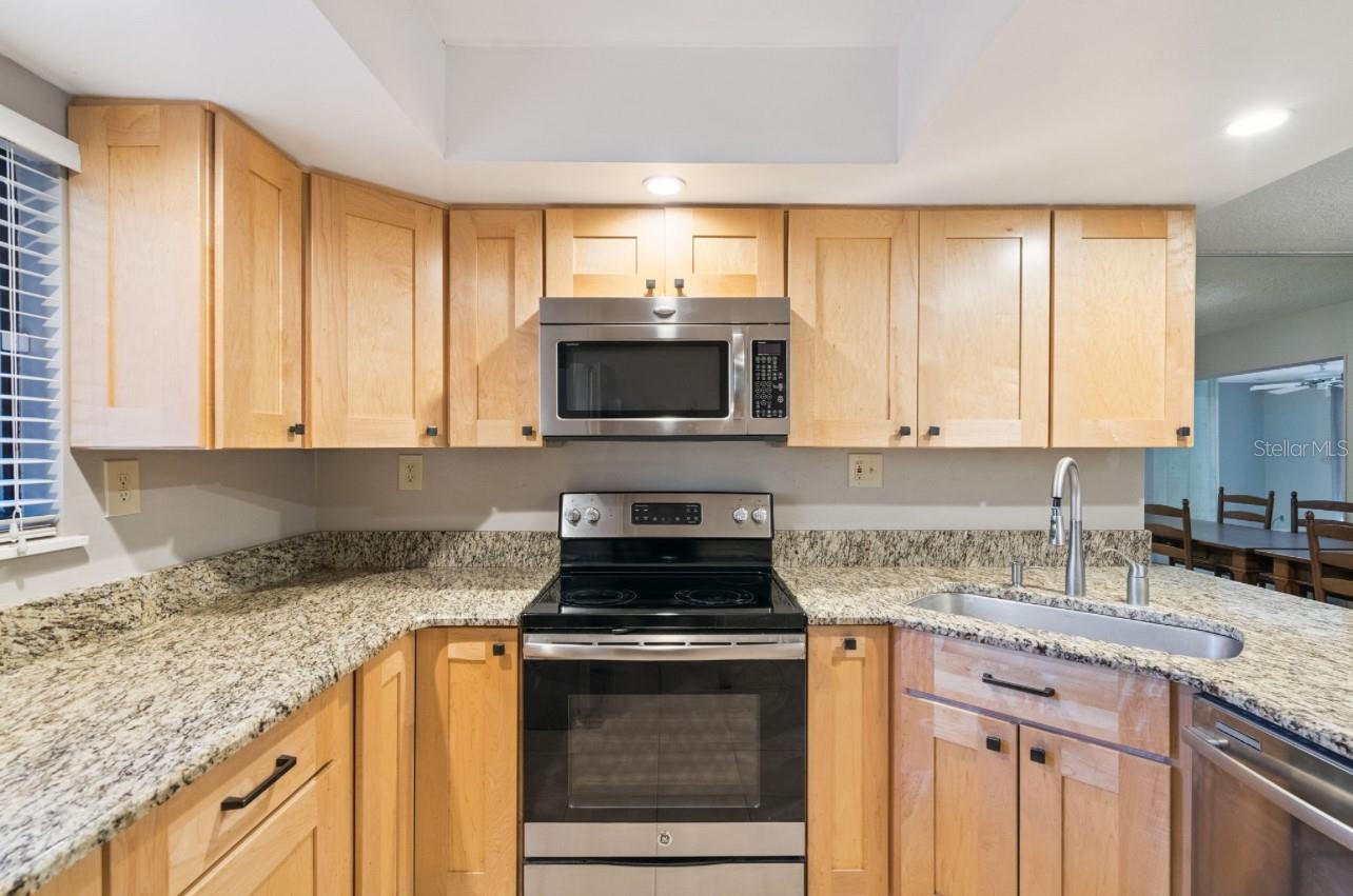 Image 11 of 12 For 1056 Michigan Street 1056