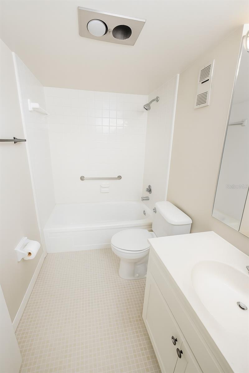 Image 3 of 12 For 1056 Michigan Street 1056