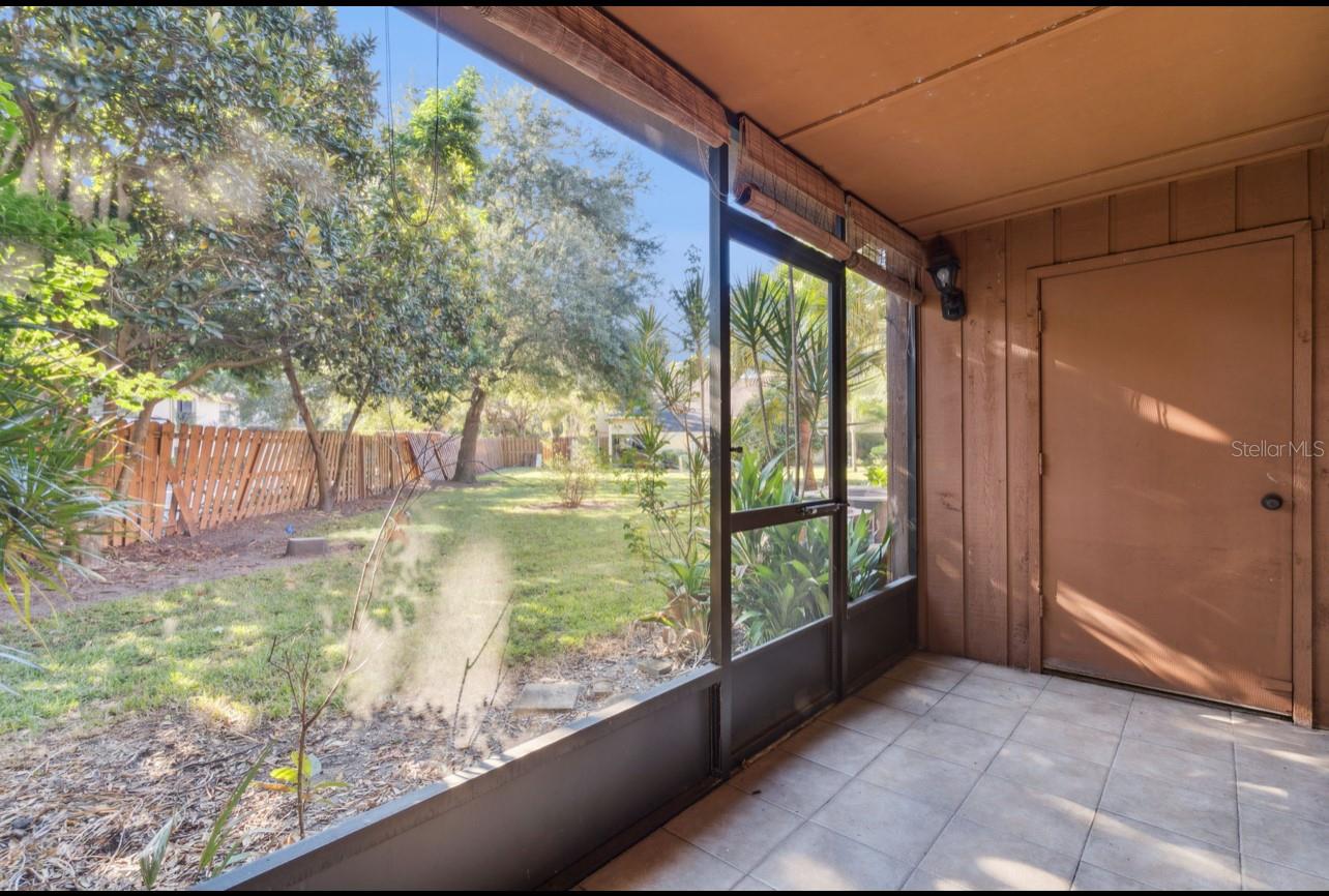 Image 7 of 12 For 1056 Michigan Street 1056