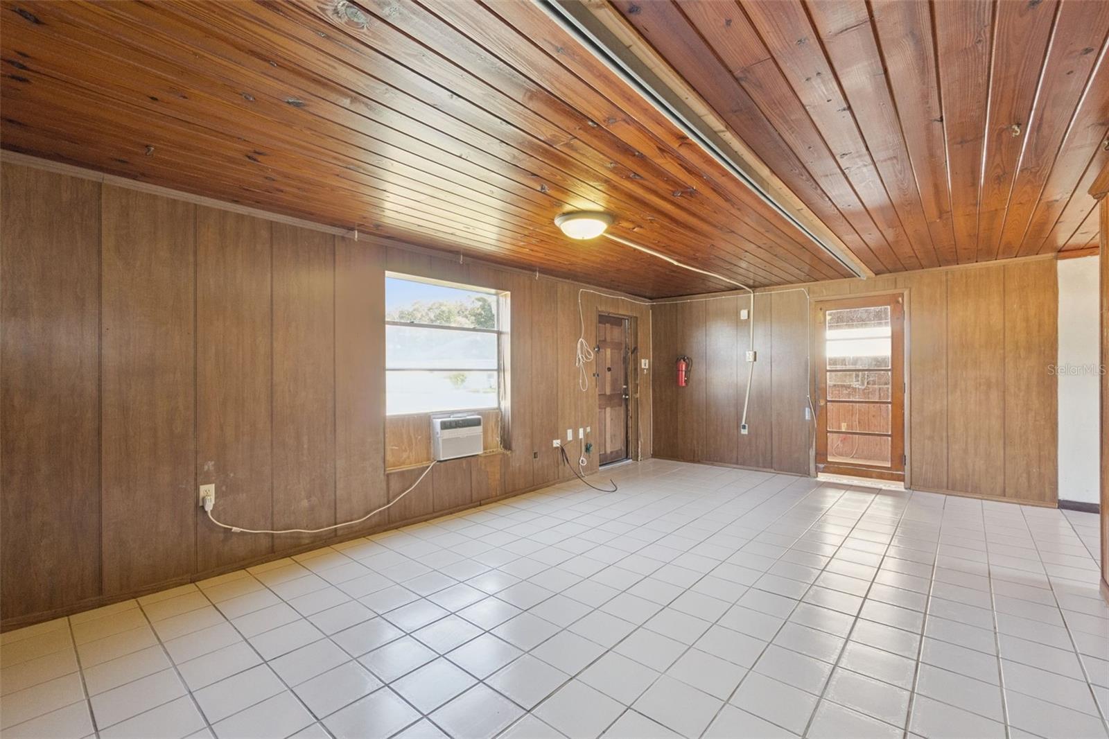 Image 10 of 19 For 410 Still Street