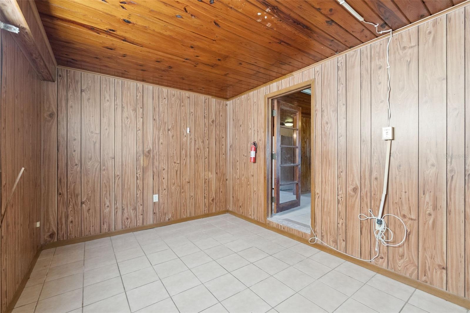 Image 12 of 19 For 410 Still Street