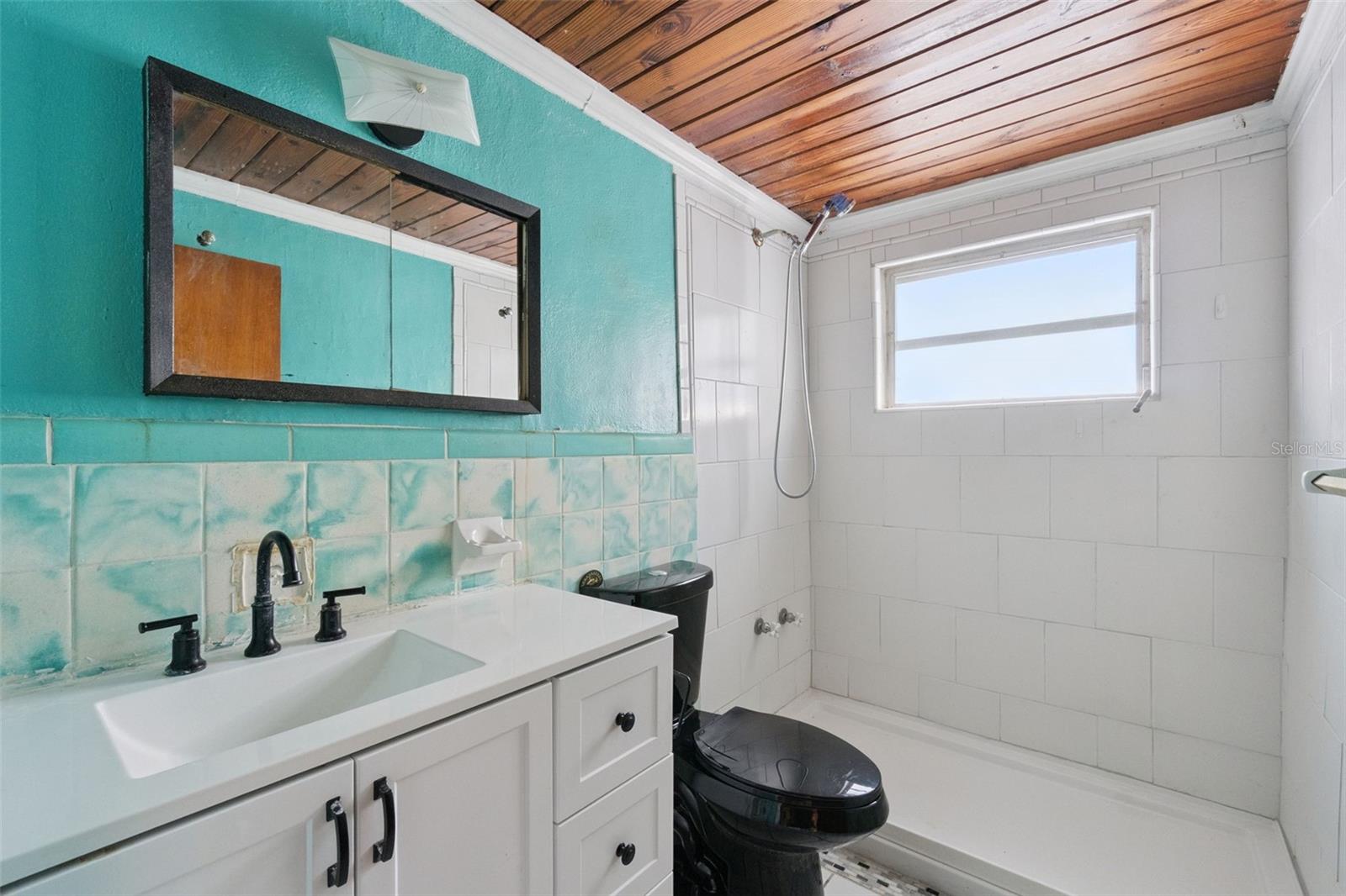 Image 13 of 19 For 410 Still Street