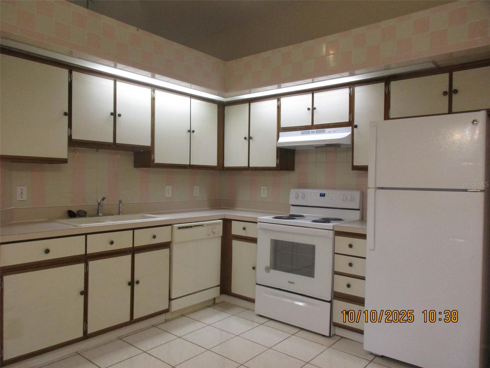 Image 3 of 21 For 1443 Coldwater Court