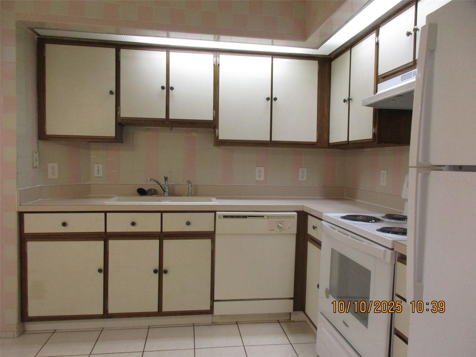 Image 6 of 21 For 1443 Coldwater Court