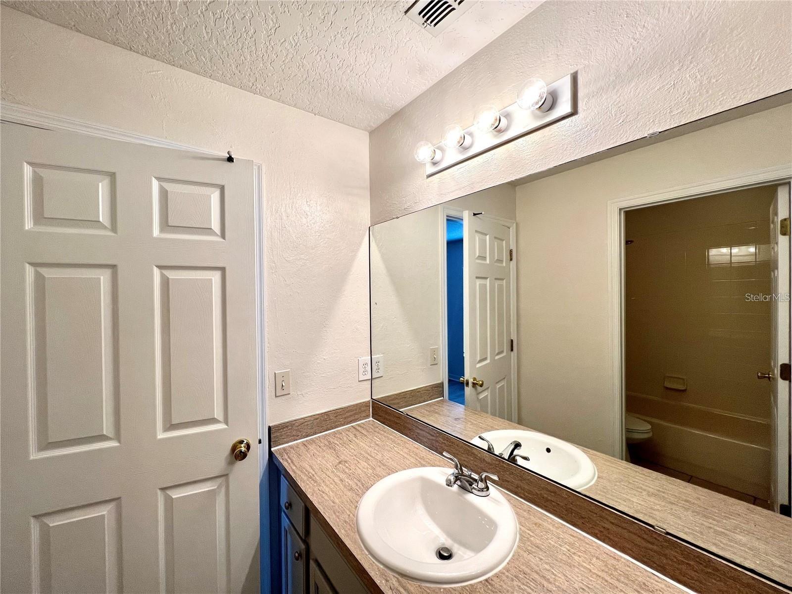 Image 11 of 39 For 1140 Cedarwood Way