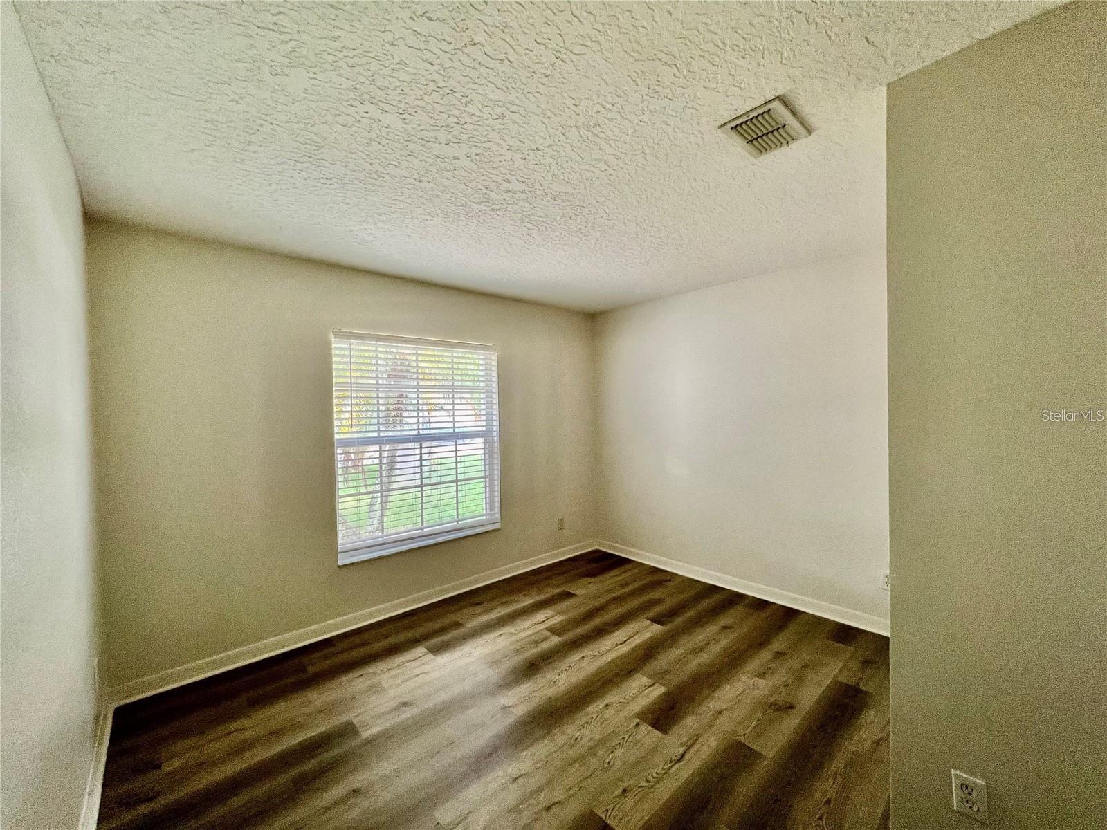 Image 7 of 39 For 1140 Cedarwood Way