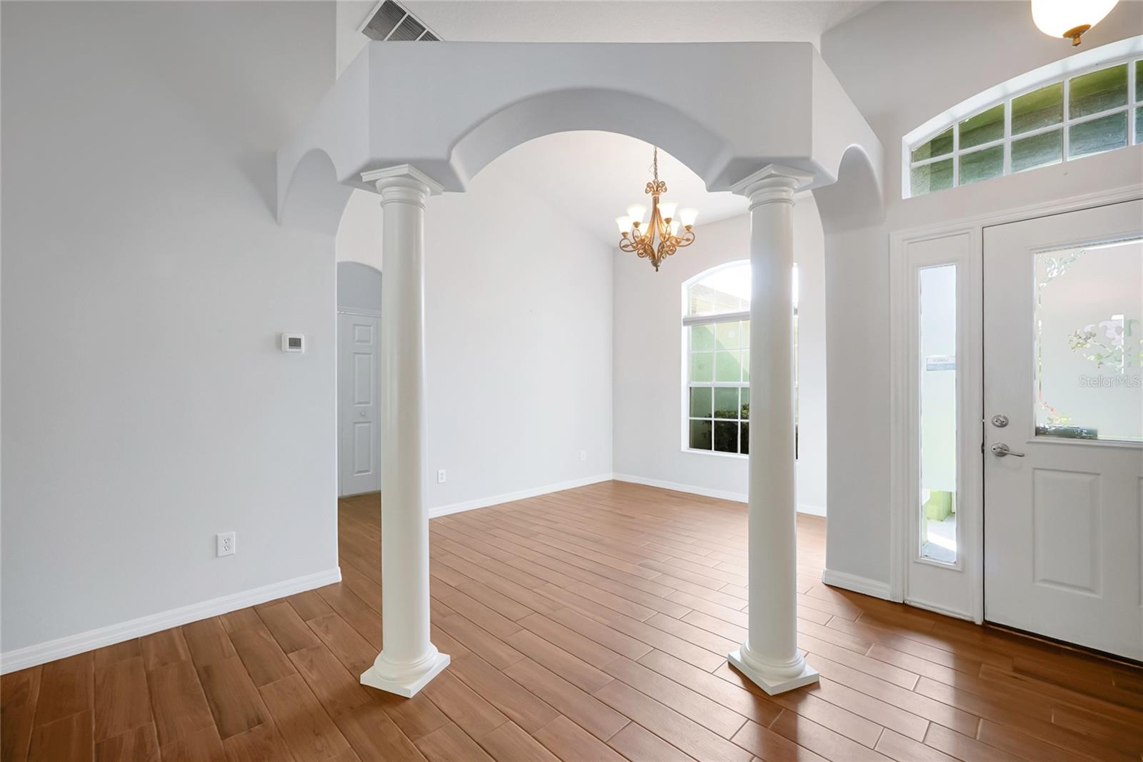 Image 15 of 49 For 868 Seneca Trl