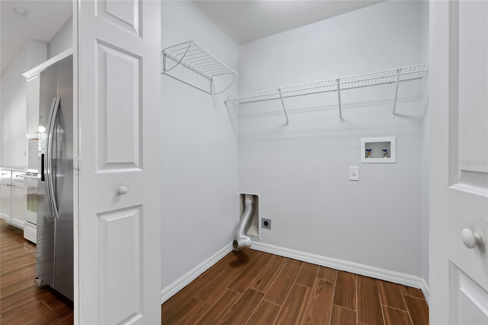 Image 17 of 49 For 868 Seneca Trl