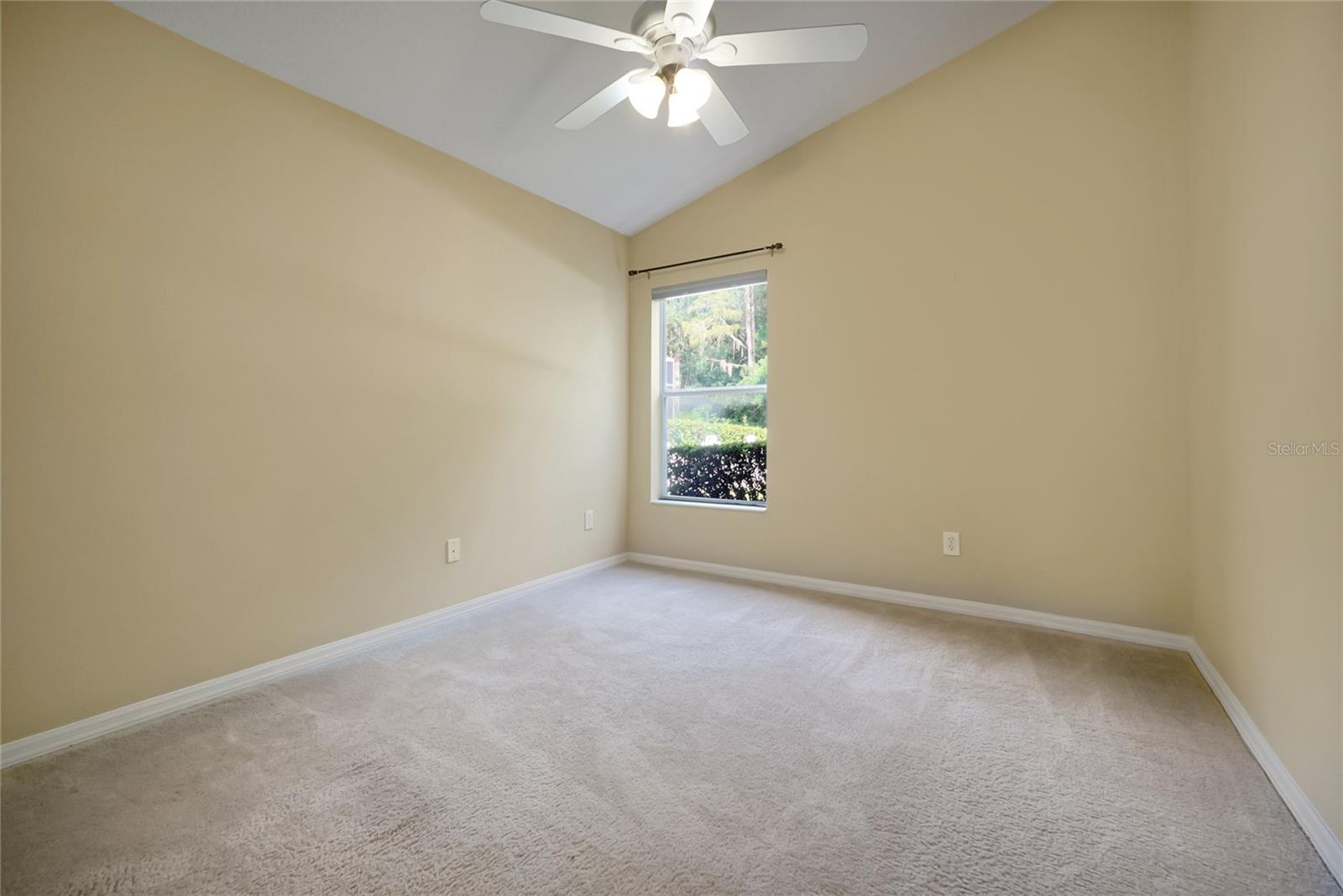 Image 25 of 49 For 868 Seneca Trl