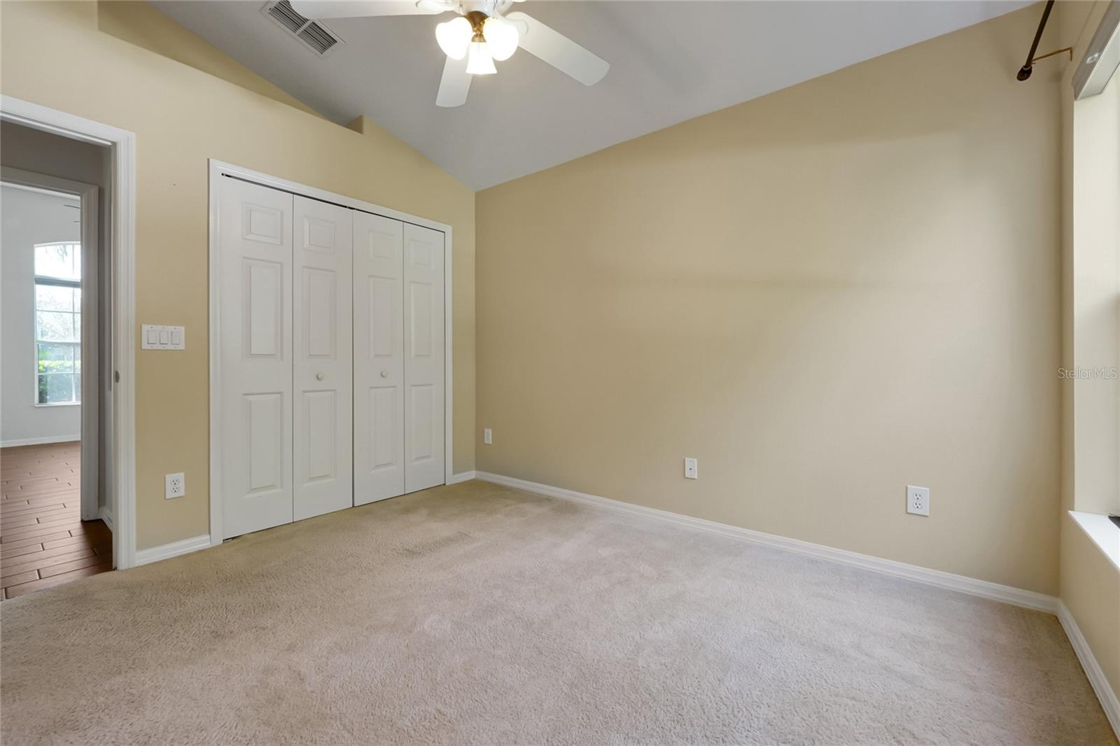 Image 26 of 49 For 868 Seneca Trl