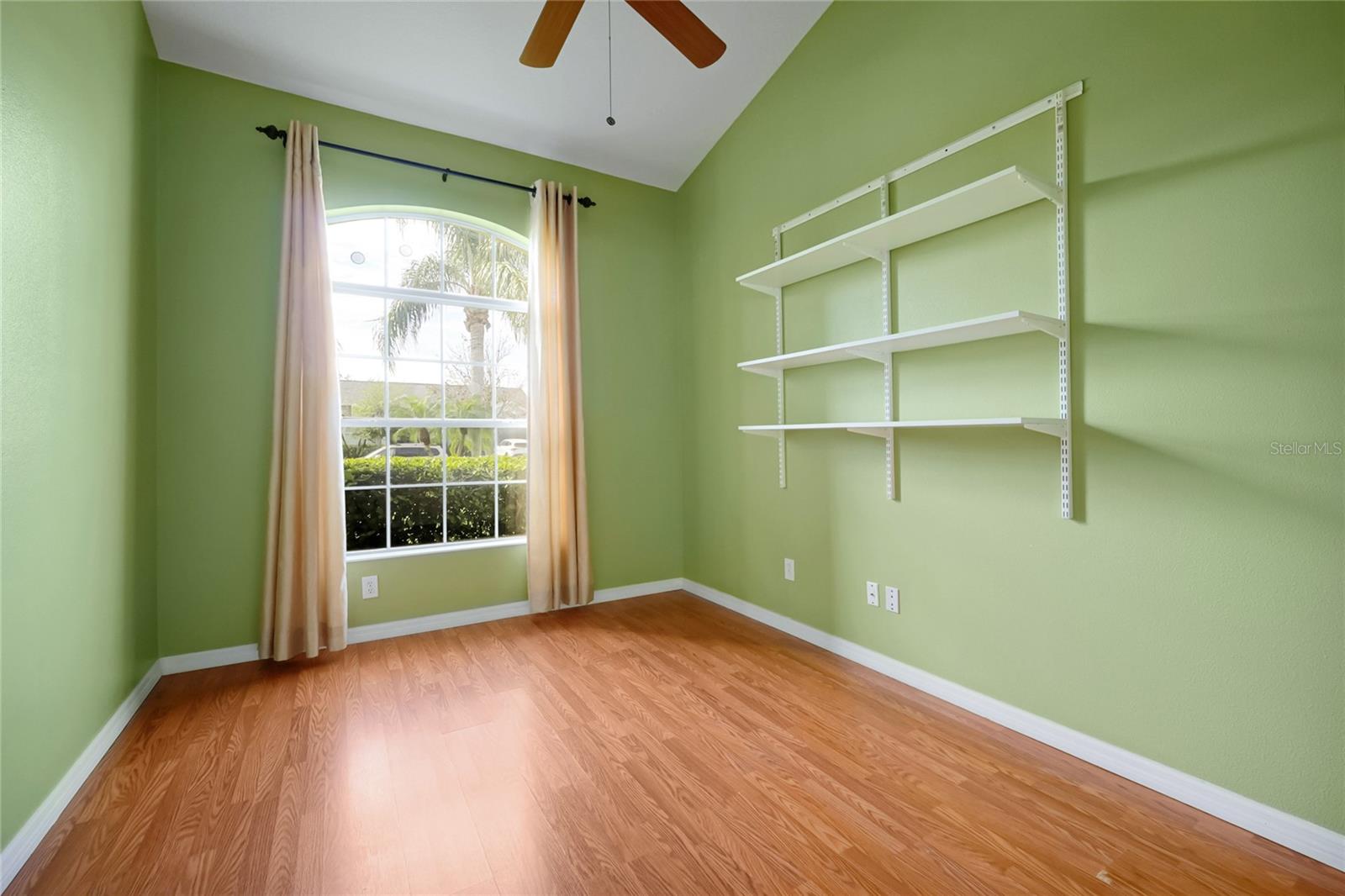 Image 31 of 49 For 868 Seneca Trl