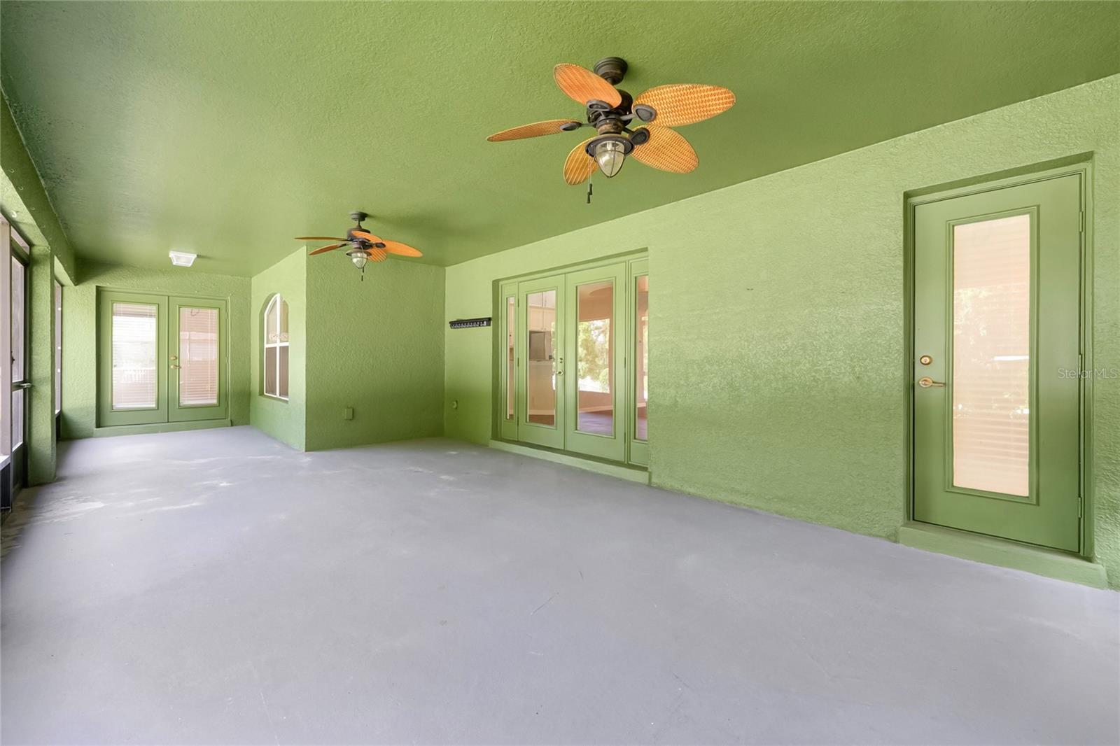 Image 35 of 49 For 868 Seneca Trl