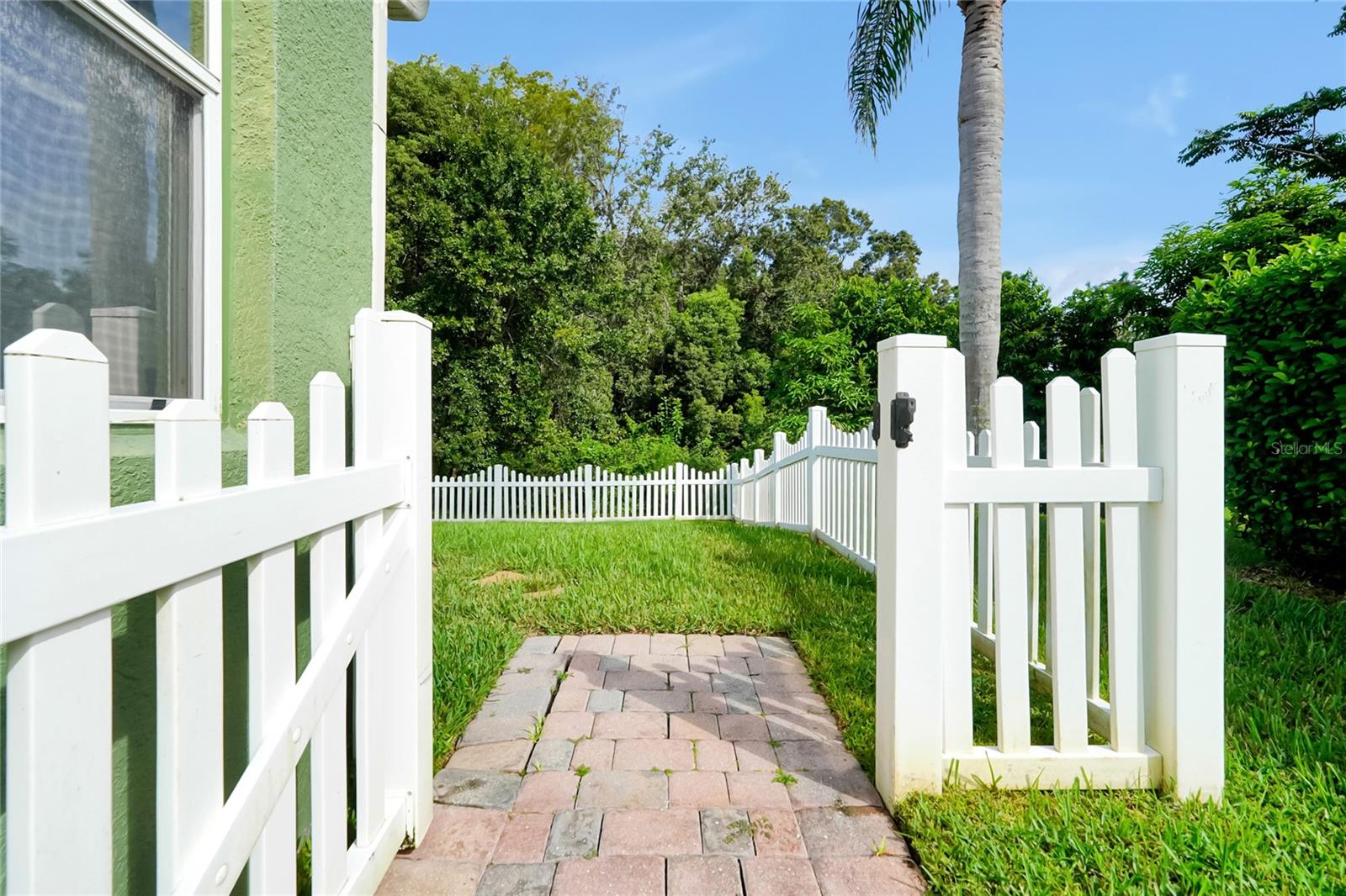 Image 40 of 49 For 868 Seneca Trl