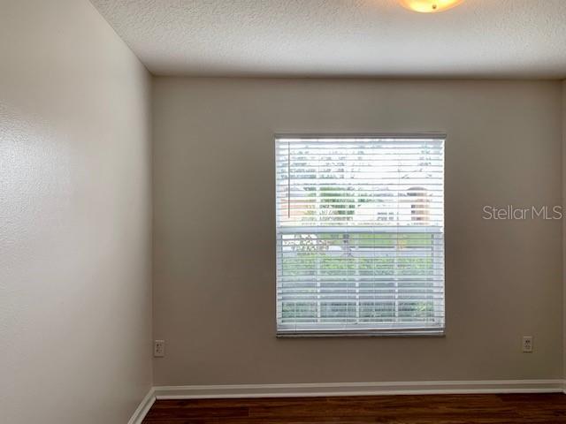 Image 11 of 35 For 15438 Markham Drive